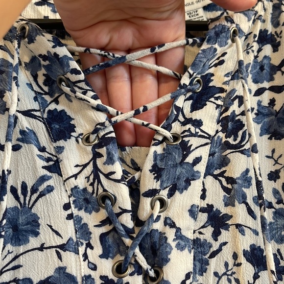 American Eagle Floral Romper Long Sleeves XS Boho Fall Lace up Bell Sleeve - Picture 4 of 7